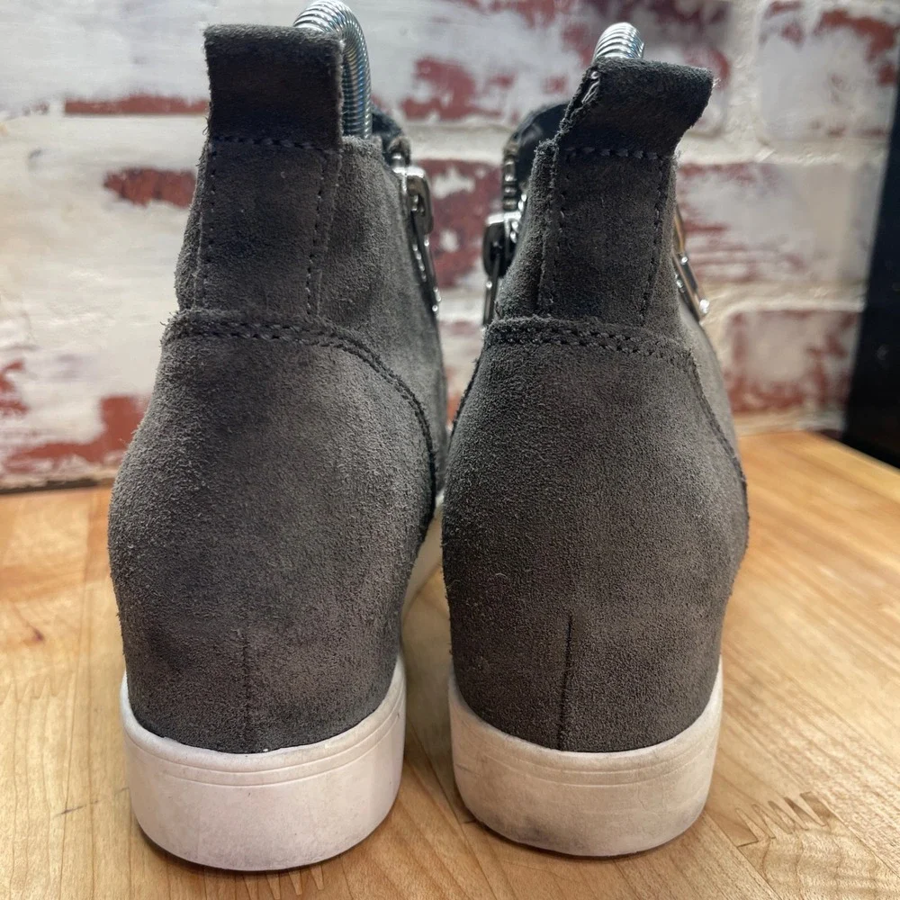 Steve Madden Wedgie‎ Grey Suede Hidden Wedge High Top Sneaker Booties Womens 7M